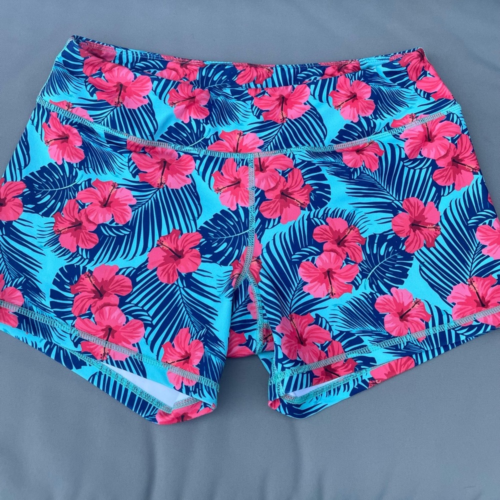 Born Primitive Hibiscus 2.5” Booty shorts